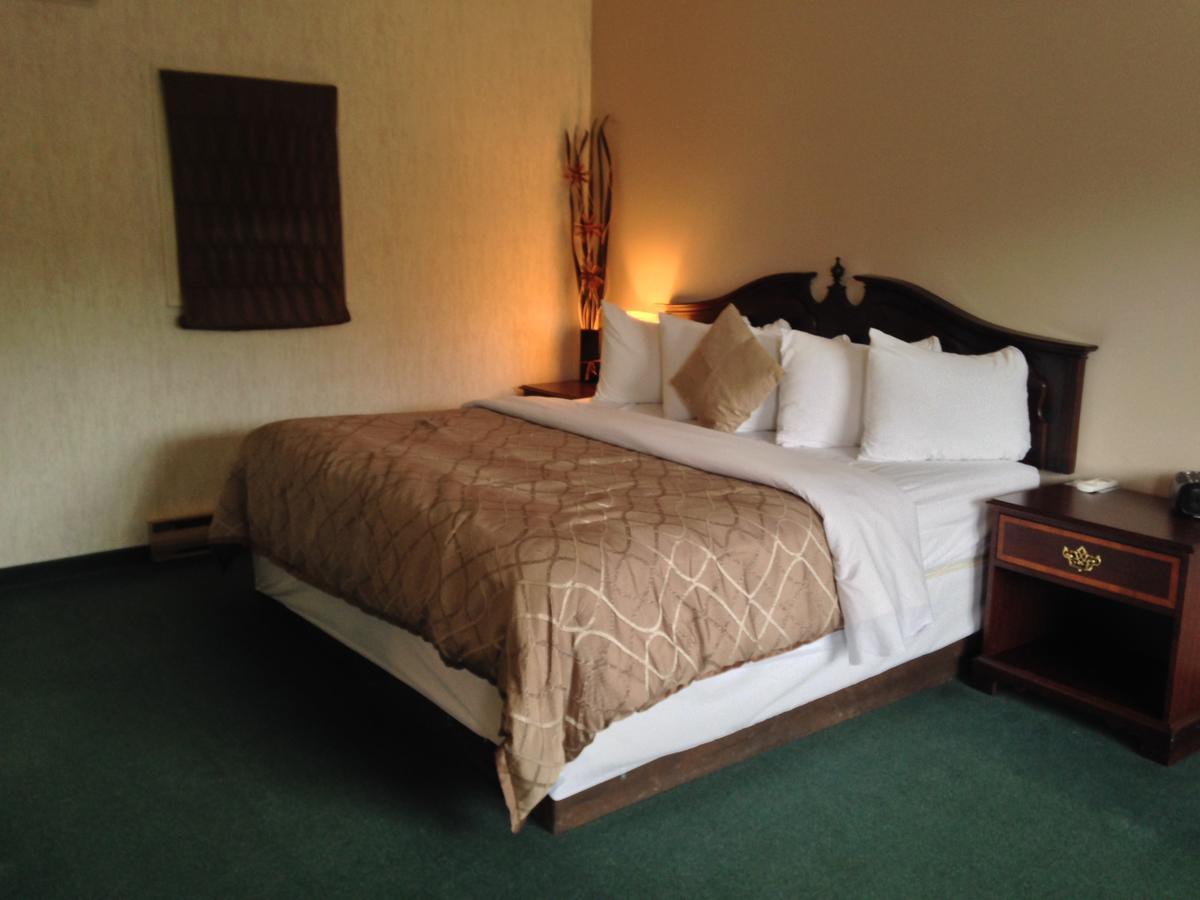 Bancroft Inn & Suites Kültér fotó